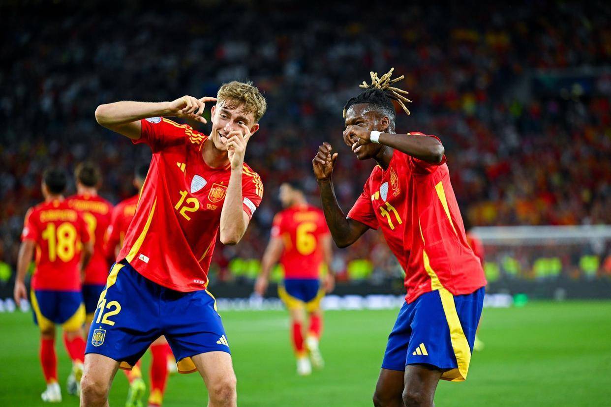 PG电子娱乐在线-豪强碰撞！欧洲冠军联赛赛场争夺激烈