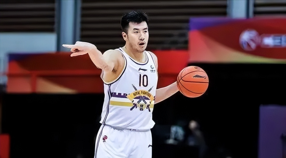 FLY逆转MAD，Xiaohu三分雨点燃全场的简单介绍