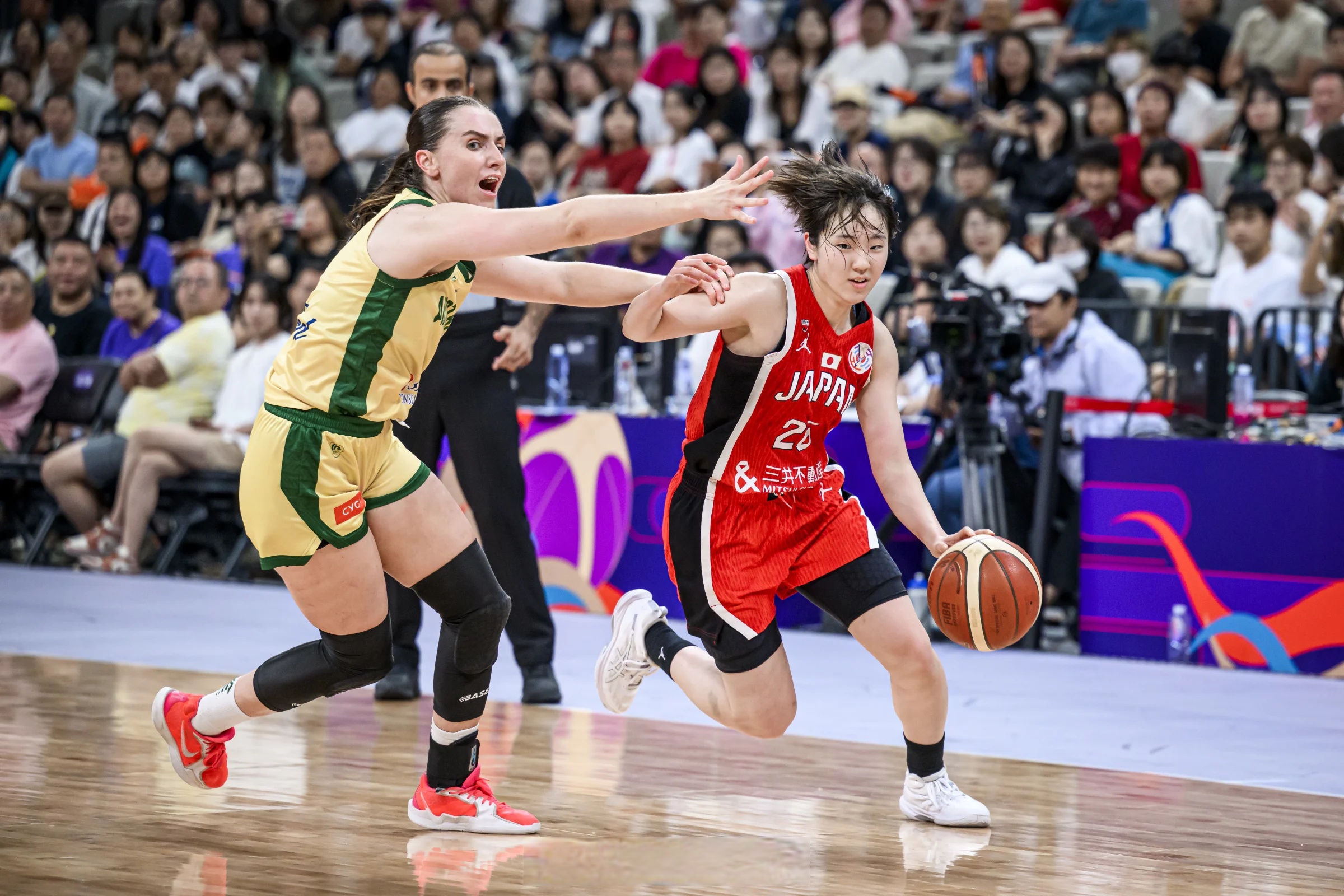 包含澳大利亚女篮一路高歌进军奥运四强的词条