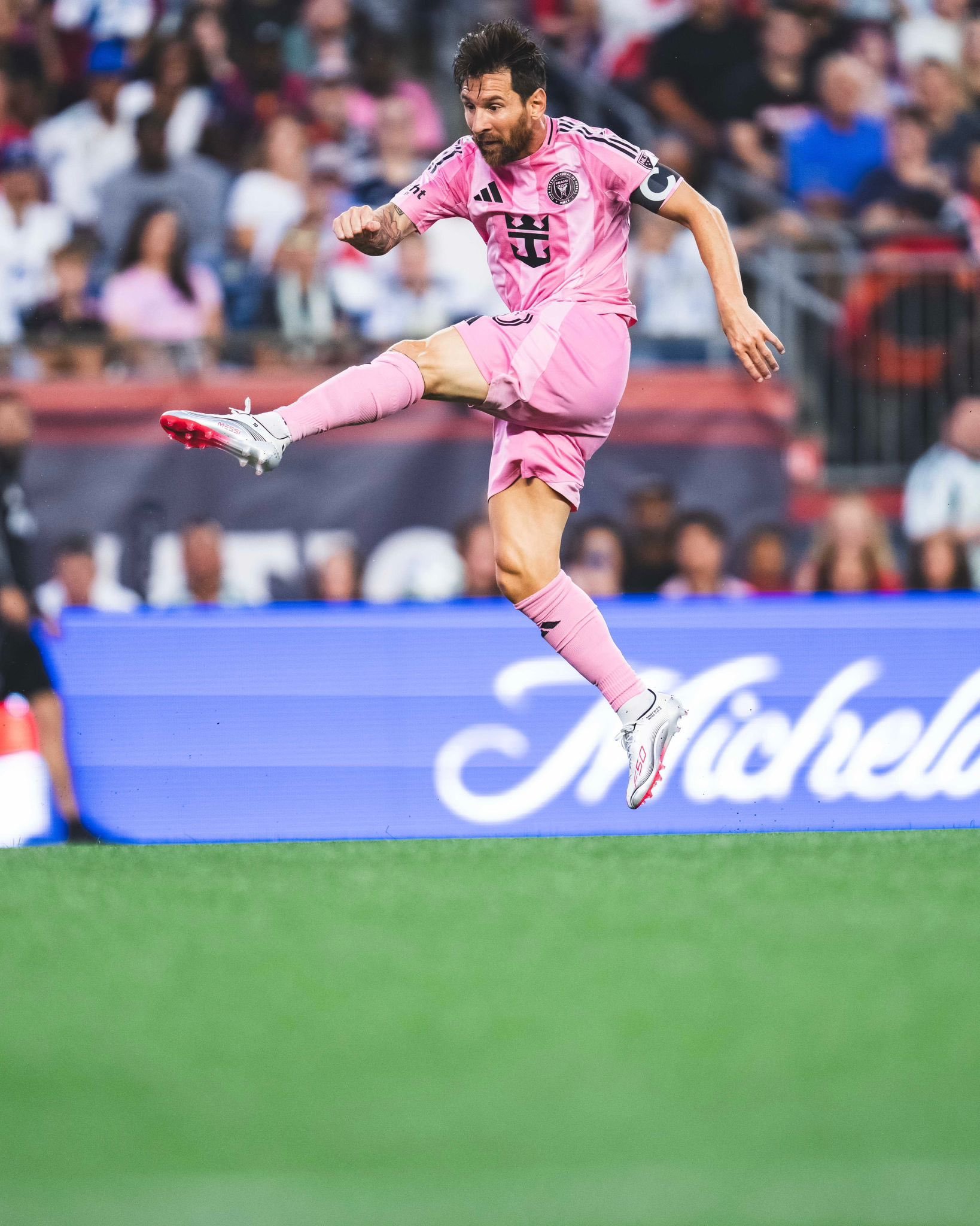 梅斯队球员在比赛中表现出色获赞