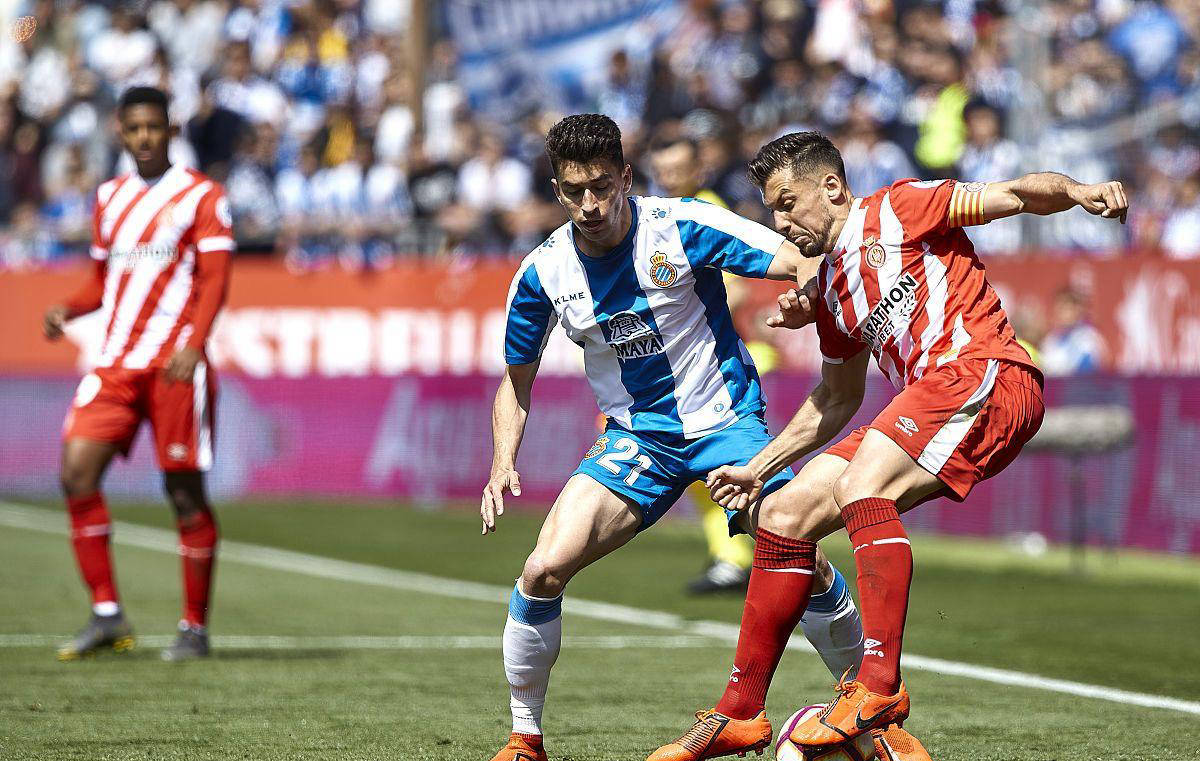 球迷热情高涨!西班牙比赛现场气氛火爆的简单介绍 球迷热情高涨!西班牙比赛现场气氛火爆的简单介绍