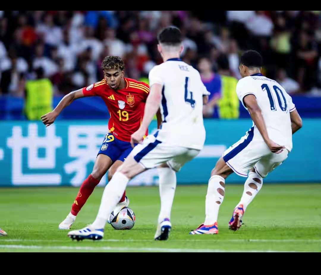 PG平台-关于足球狂热再次升温，精彩瞬间震撼世界的信息