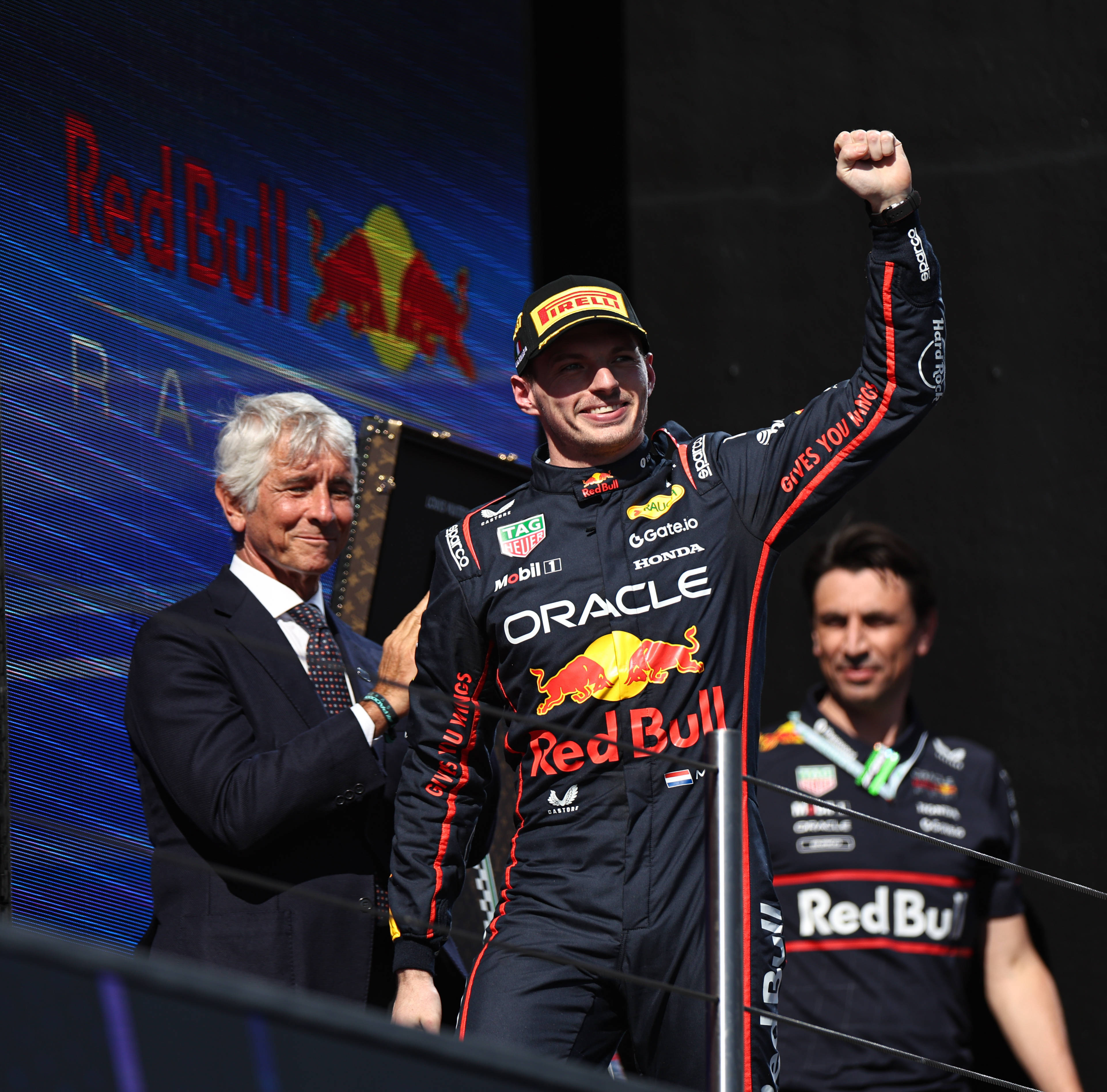 PG游戏APP-梅赛德斯逆转哈斯车队，维斯塔潘点燃赛场的简单介绍