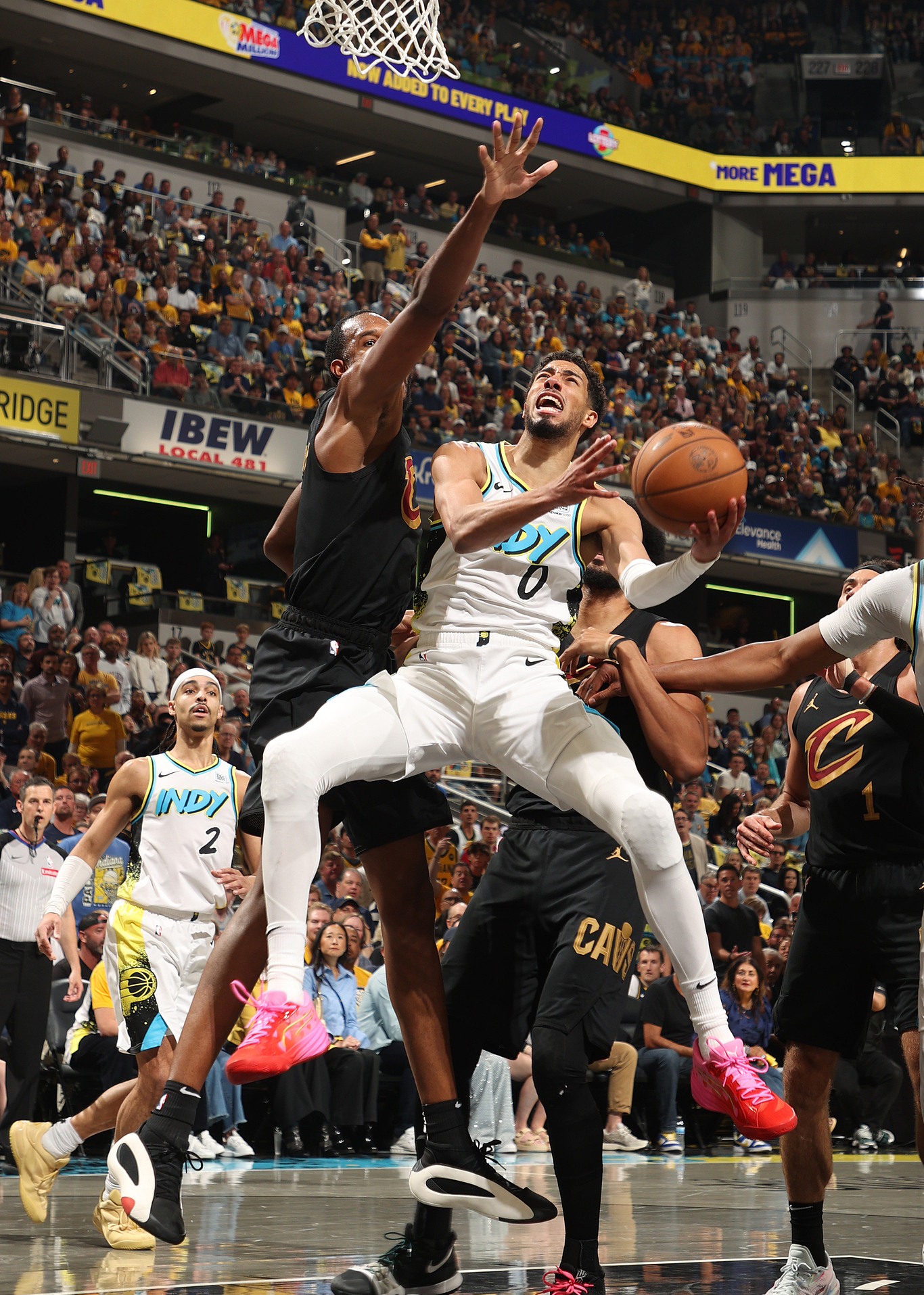 关于步行者绝杀骑士，保罗惊艳四座的信息