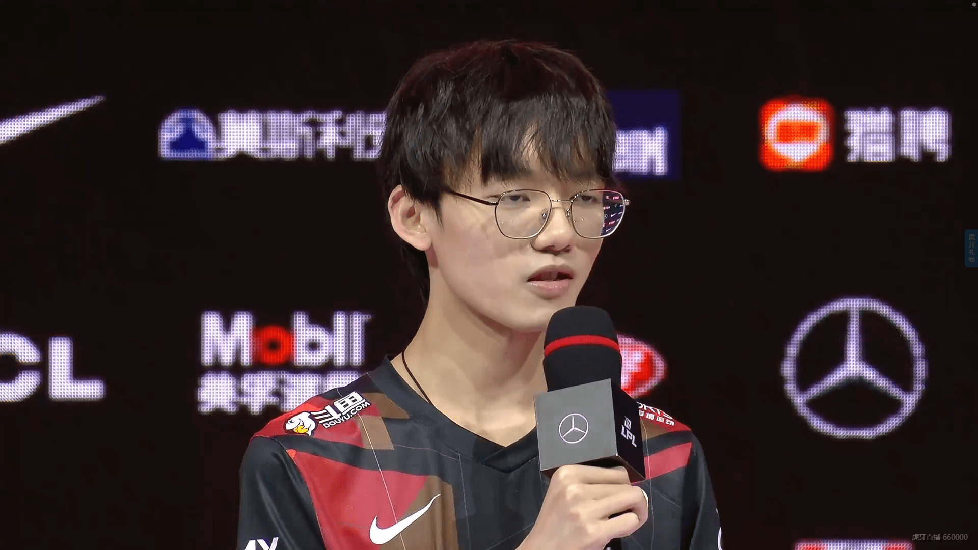 FPX碾压BLG，SwordArt三分雨点燃全场的简单介绍