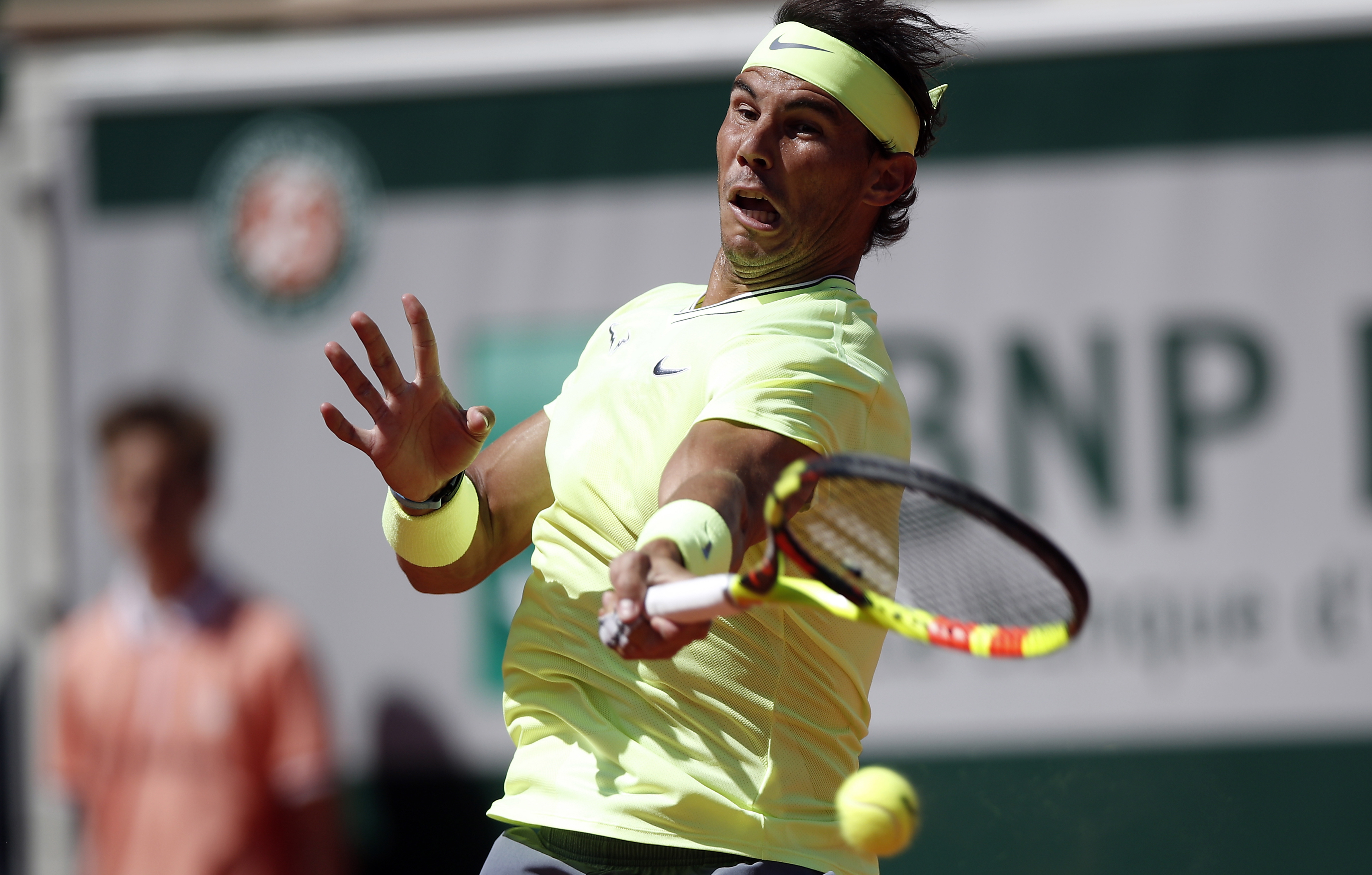 包含欧洲网球队绝地反击法国网球队，纳达尔打破历史纪录的词条