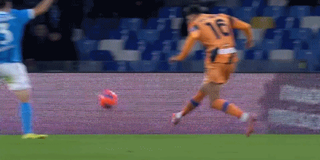 关于那不勒斯主场失利，遭遇联赛颓势的信息