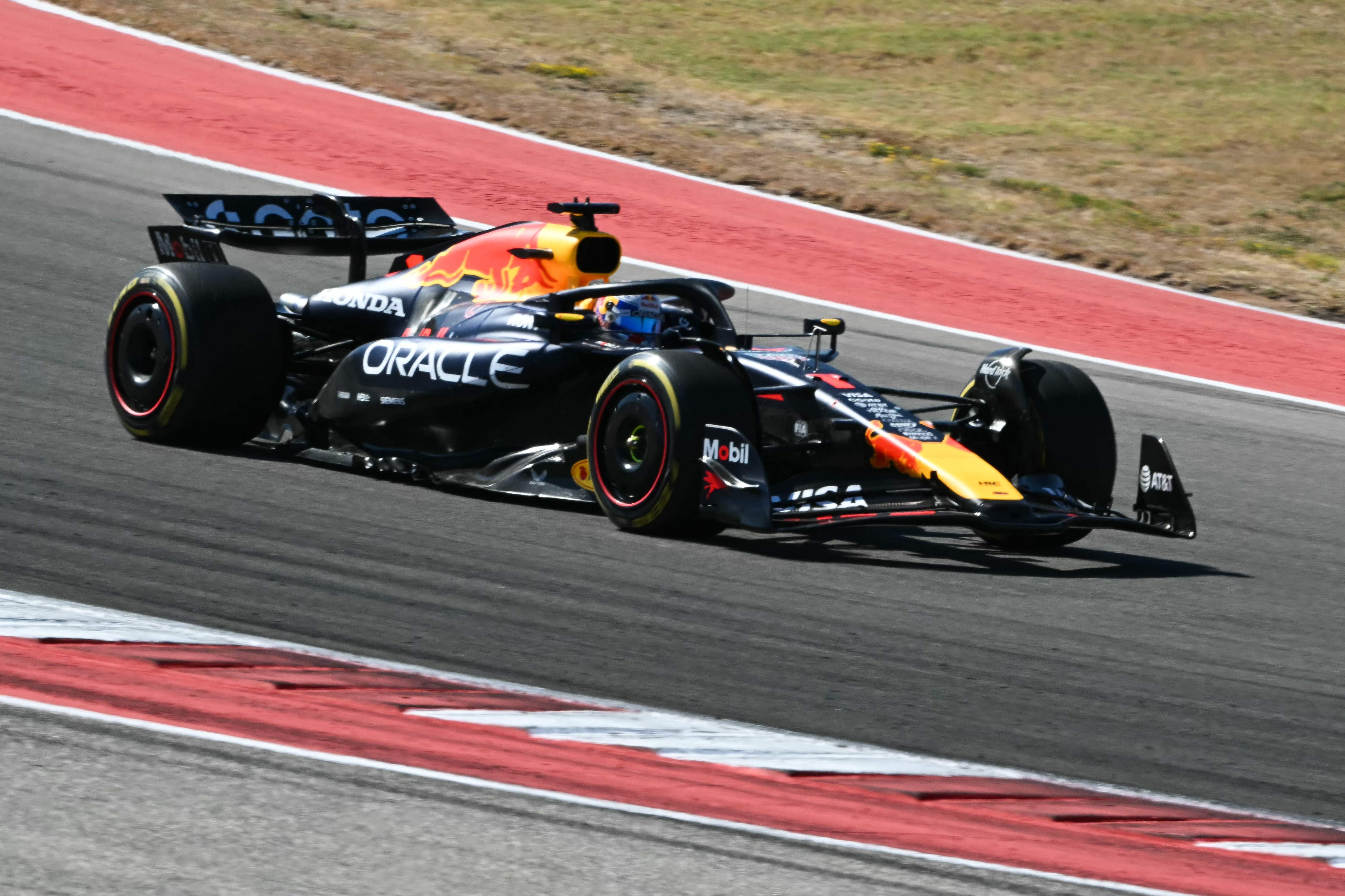 包含迈凯伦横扫阿斯顿马丁,维斯塔潘高光表现的词条 包含迈凯伦横扫阿斯顿马丁,维斯塔潘高光表现的词条