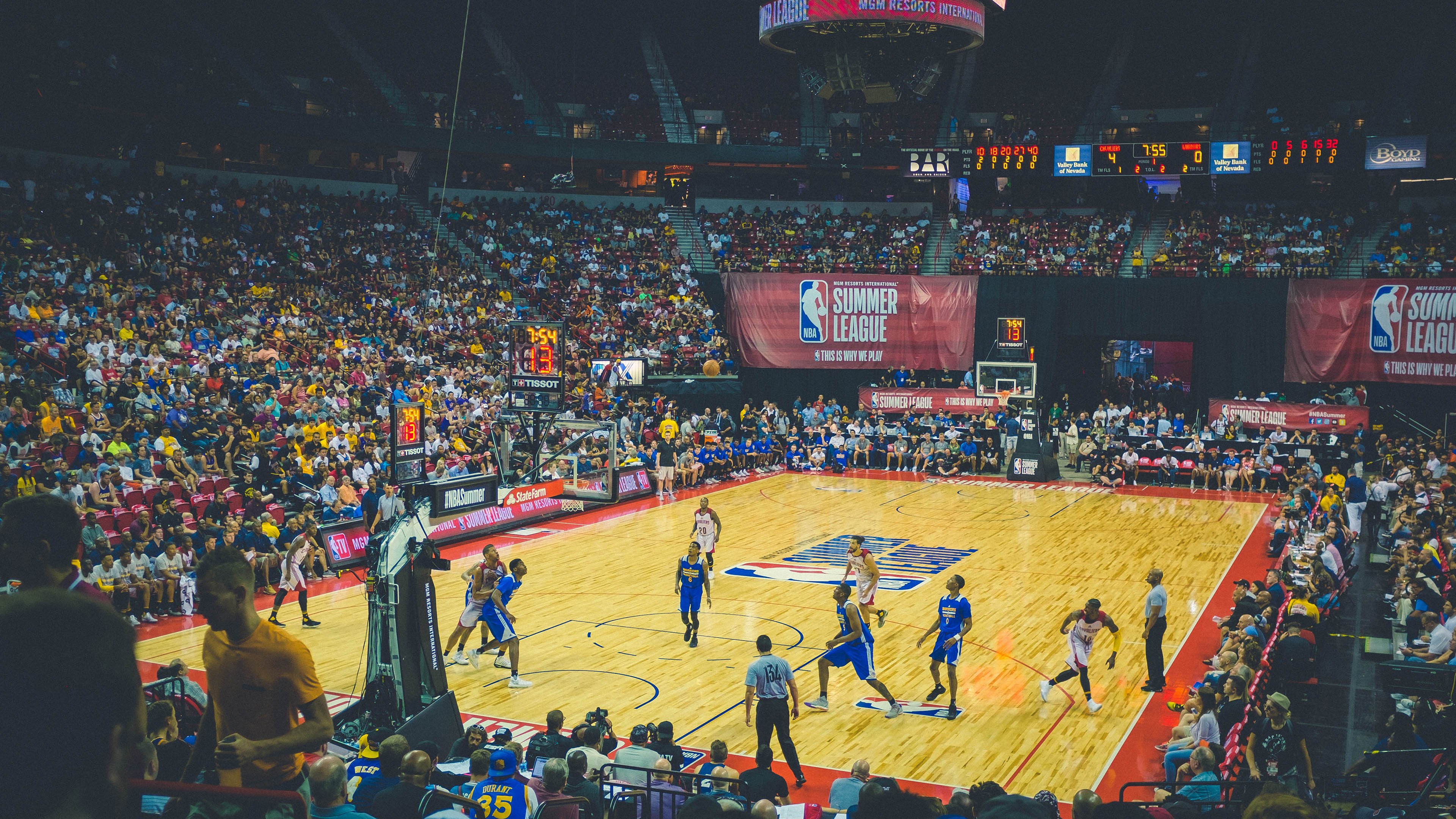 当风笛遇见峡湾，布鲁诺·费尔南德斯如何用大场面魔法，将苏格兰的叹息化为挪威的寒夜