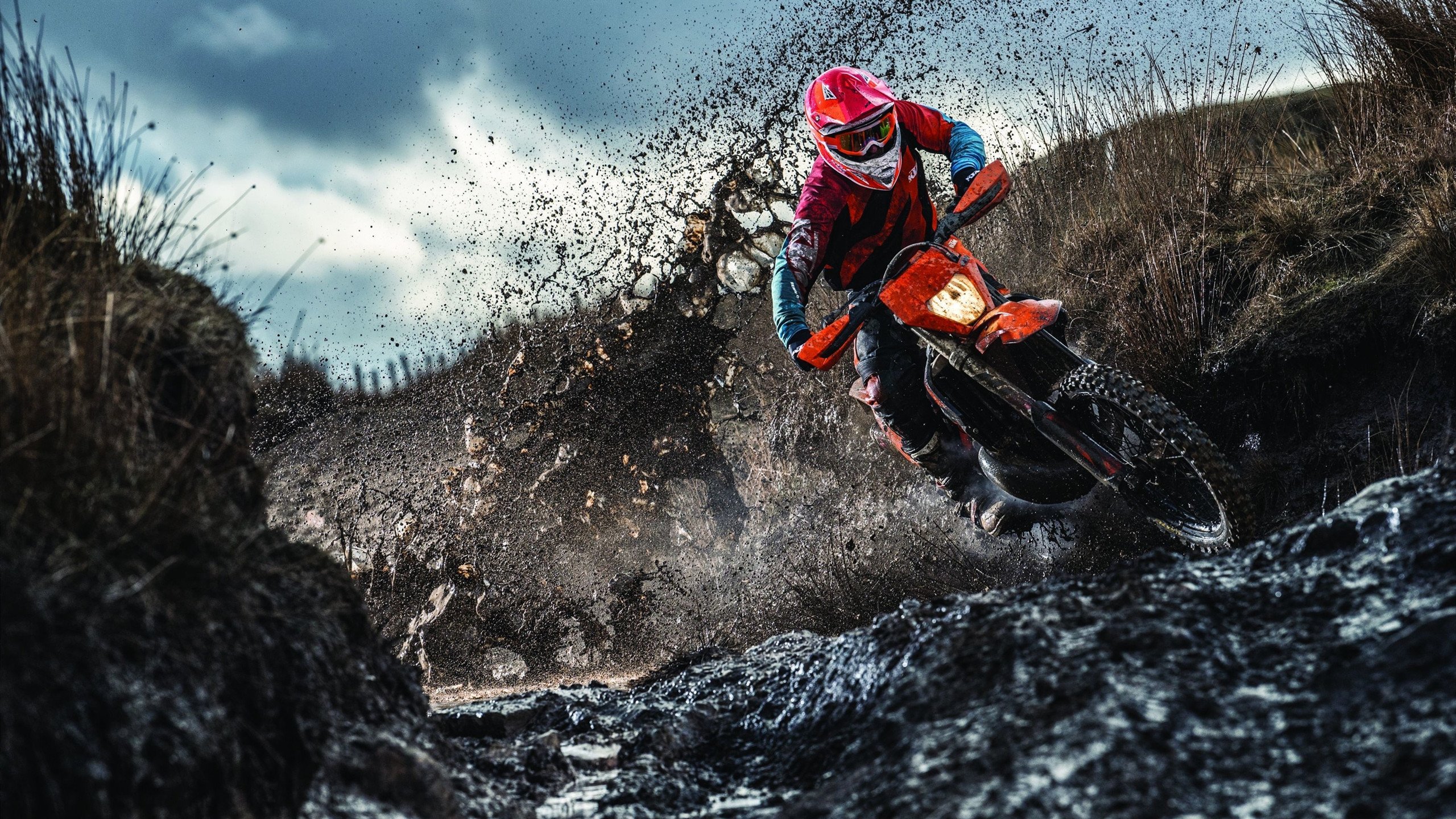 迪巴拉临危救主，哥伦比亚硬仗擒秘鲁锁定关键三分